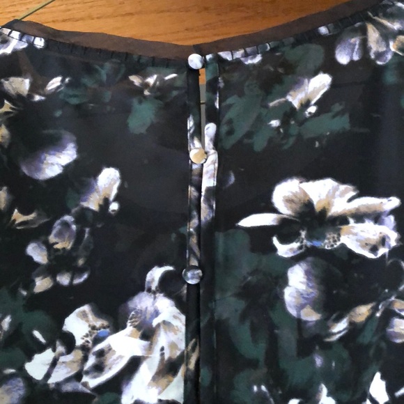 Simply Vera Wang tank - Picture 3 of 3